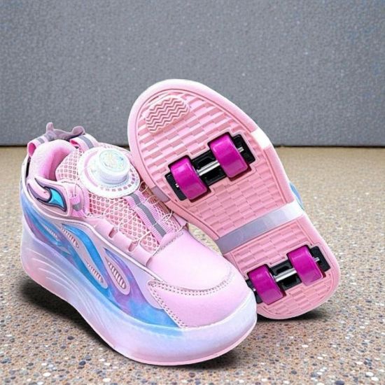 صورة سكيت شوز بناتي يجمع الأناقة مع اللعب